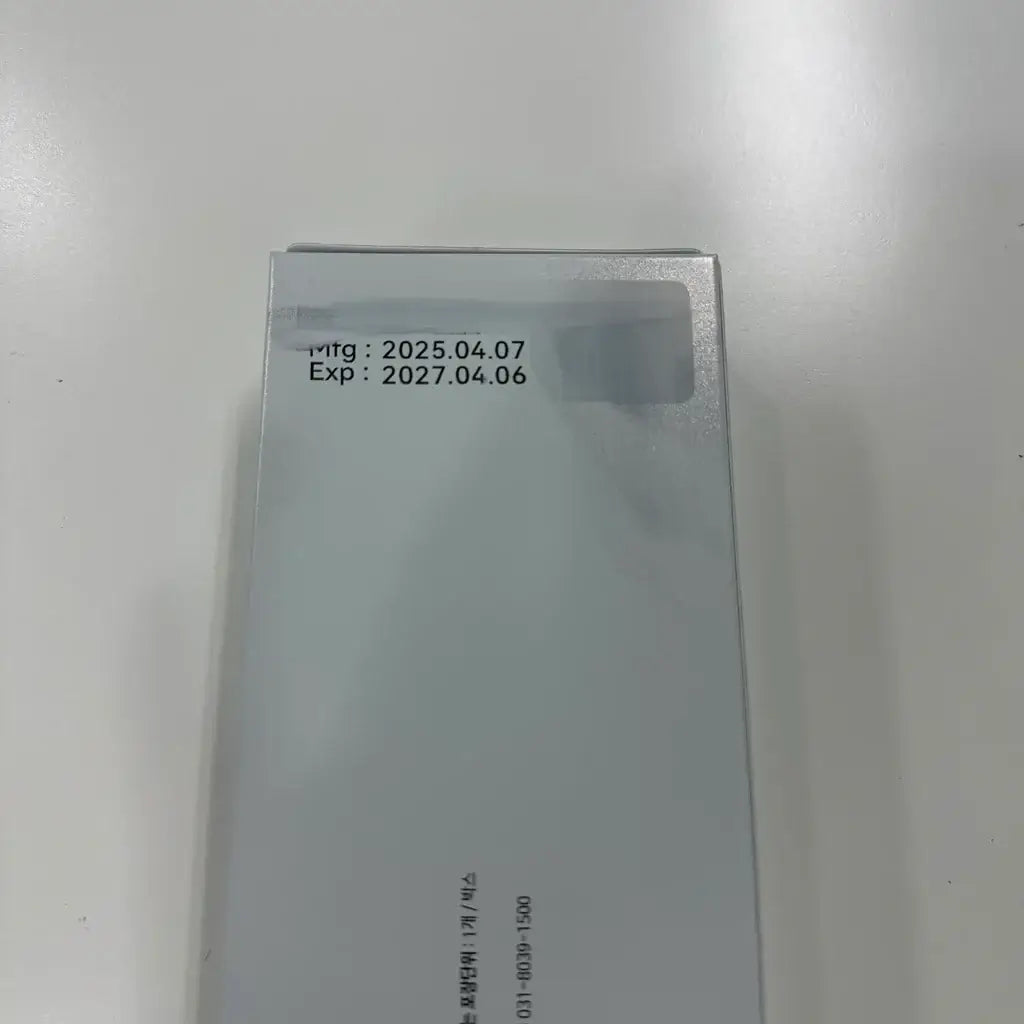 Rejuran I product packaging with manufacturing and expiration dates for effective use.